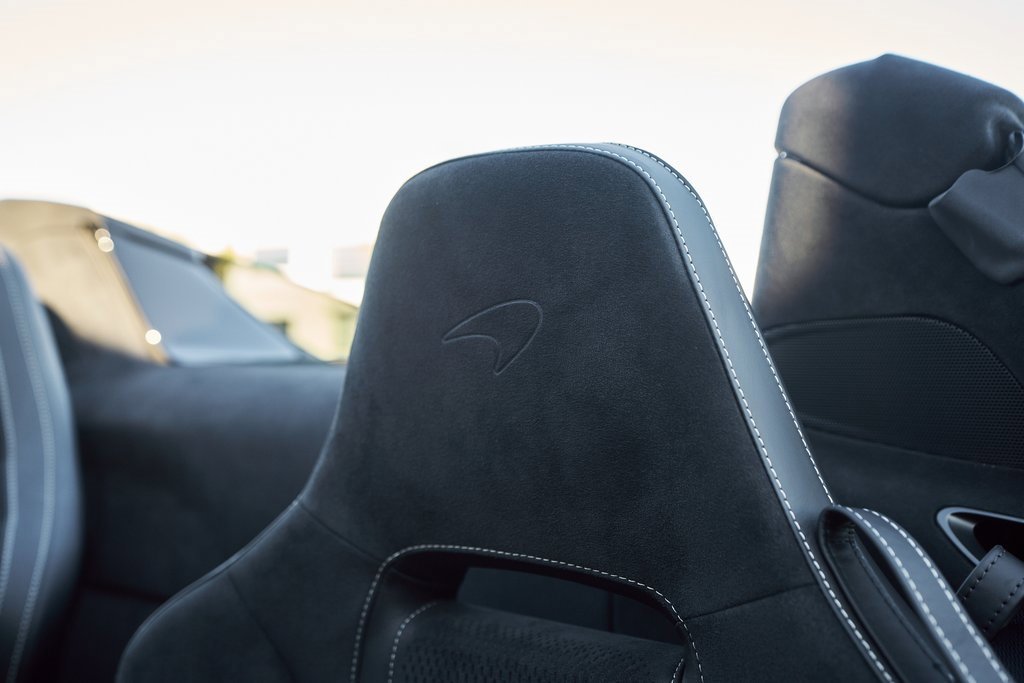 Used 2026 McLaren 750S Spider image 44