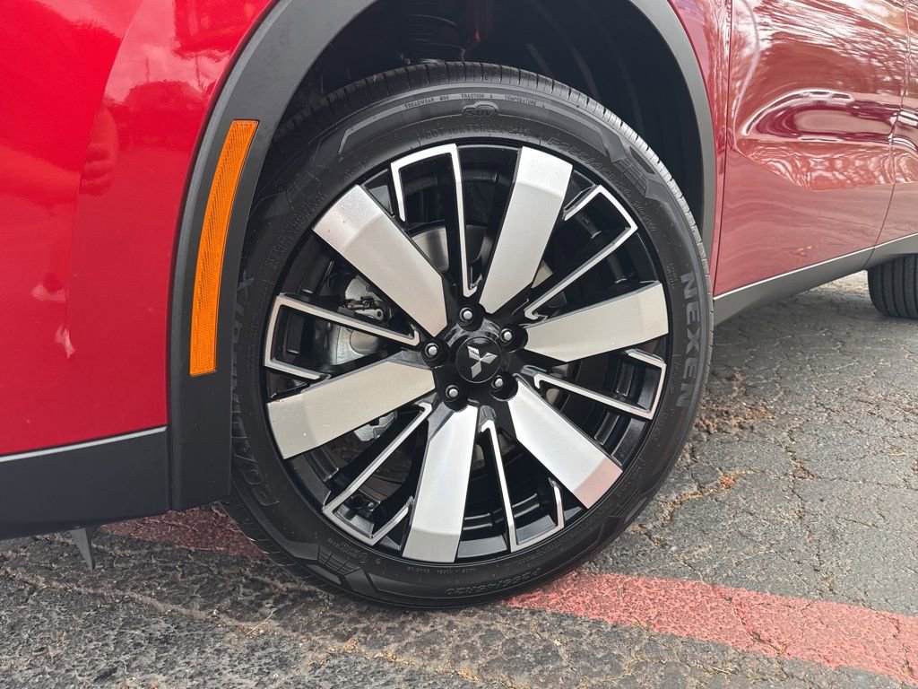 New 2026 Mitsubishi Outlander SE FWD image 2
