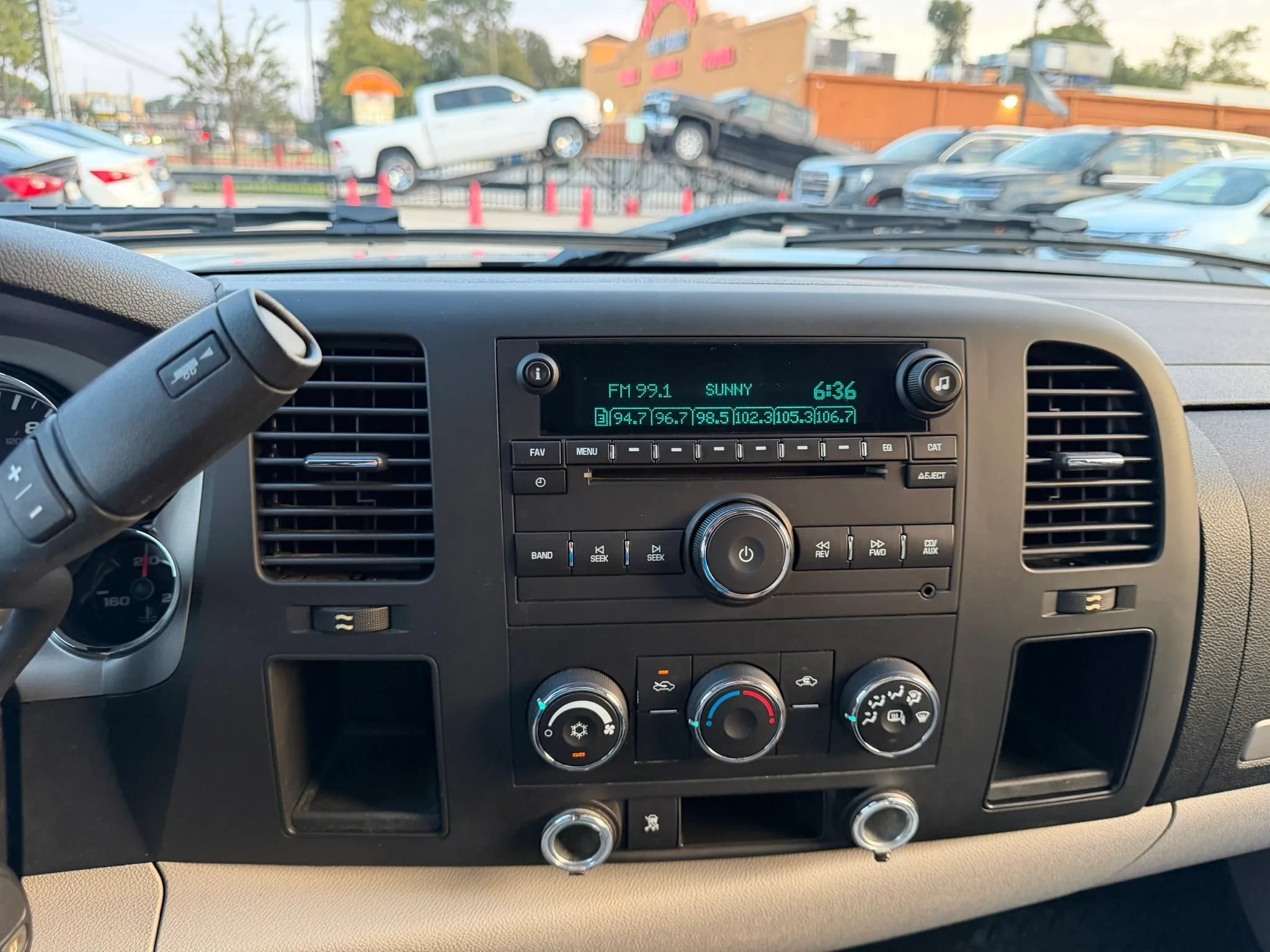 Used 2011 Chevrolet Silverado 1500 LT RWD image 35