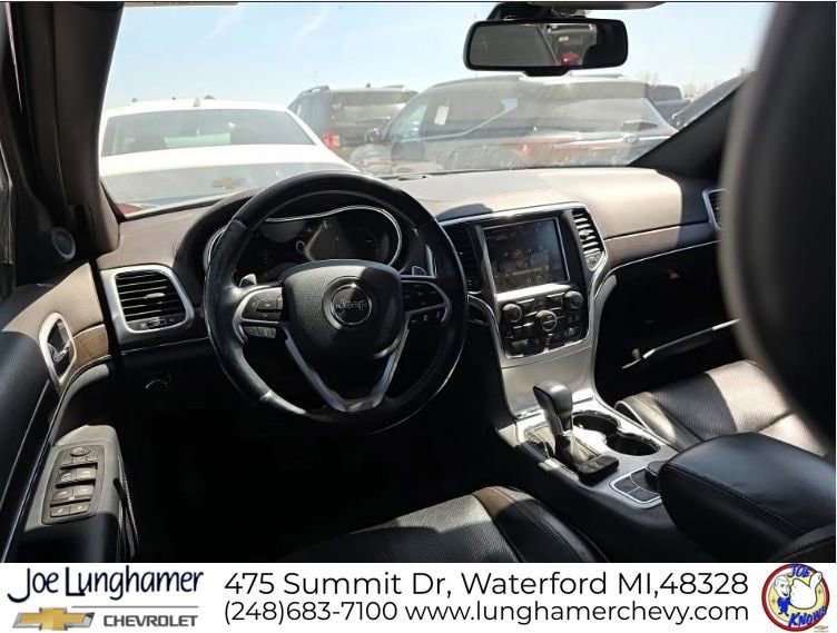 Used 2016 Jeep Grand Cherokee Overland w/ Advanced Technology Group AWD/4WD image 6