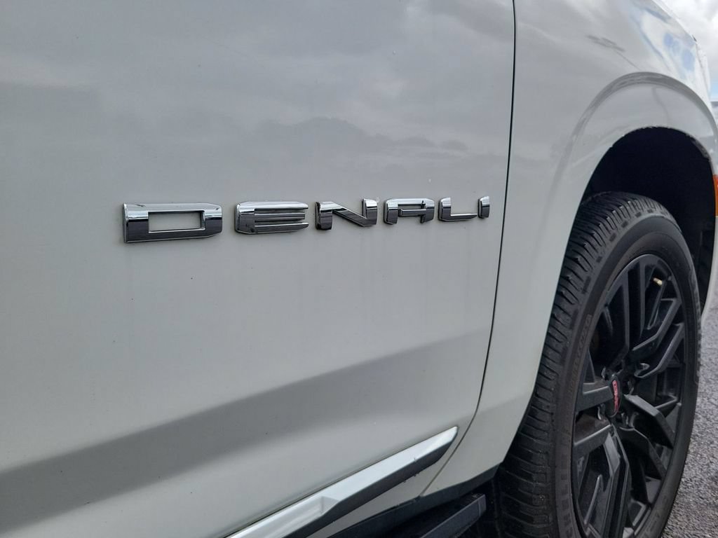 Certified 2021 GMC Yukon Denali w/ Denali Premium Package AWD/4WD image 32