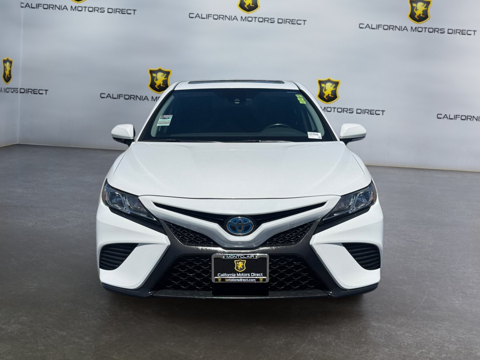 Used 2020 Toyota Camry SE w/ Sunroof Package FWD image 8