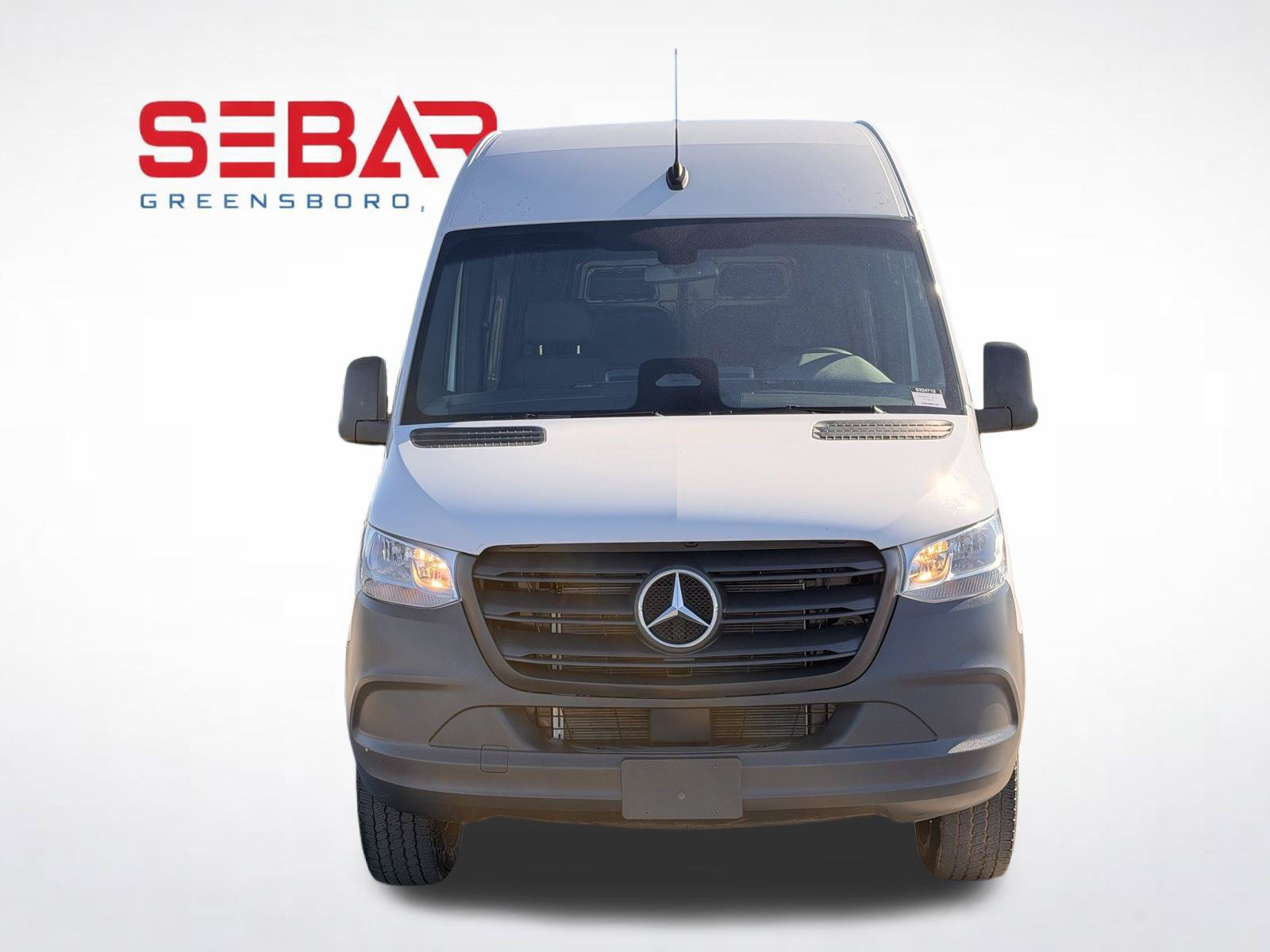 Used 2025 Mercedes-Benz Sprinter 2500 image 3