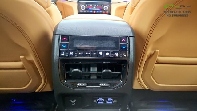 Used 2023 Jeep Grand Cherokee Summit AWD/4WD image 50