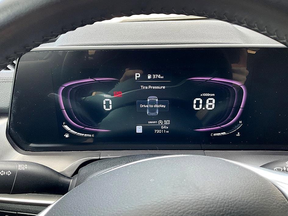 Used 2023 Kia Telluride LX image 17