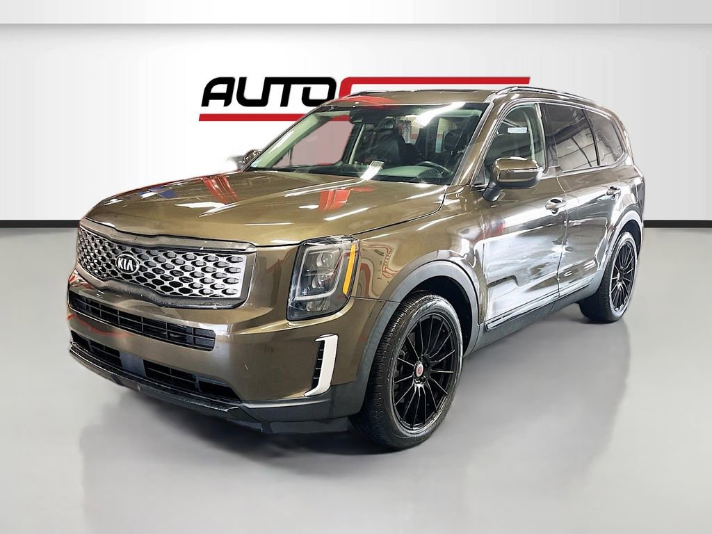 Used 2022 Kia Telluride EX w/ EX Premium Package image 3