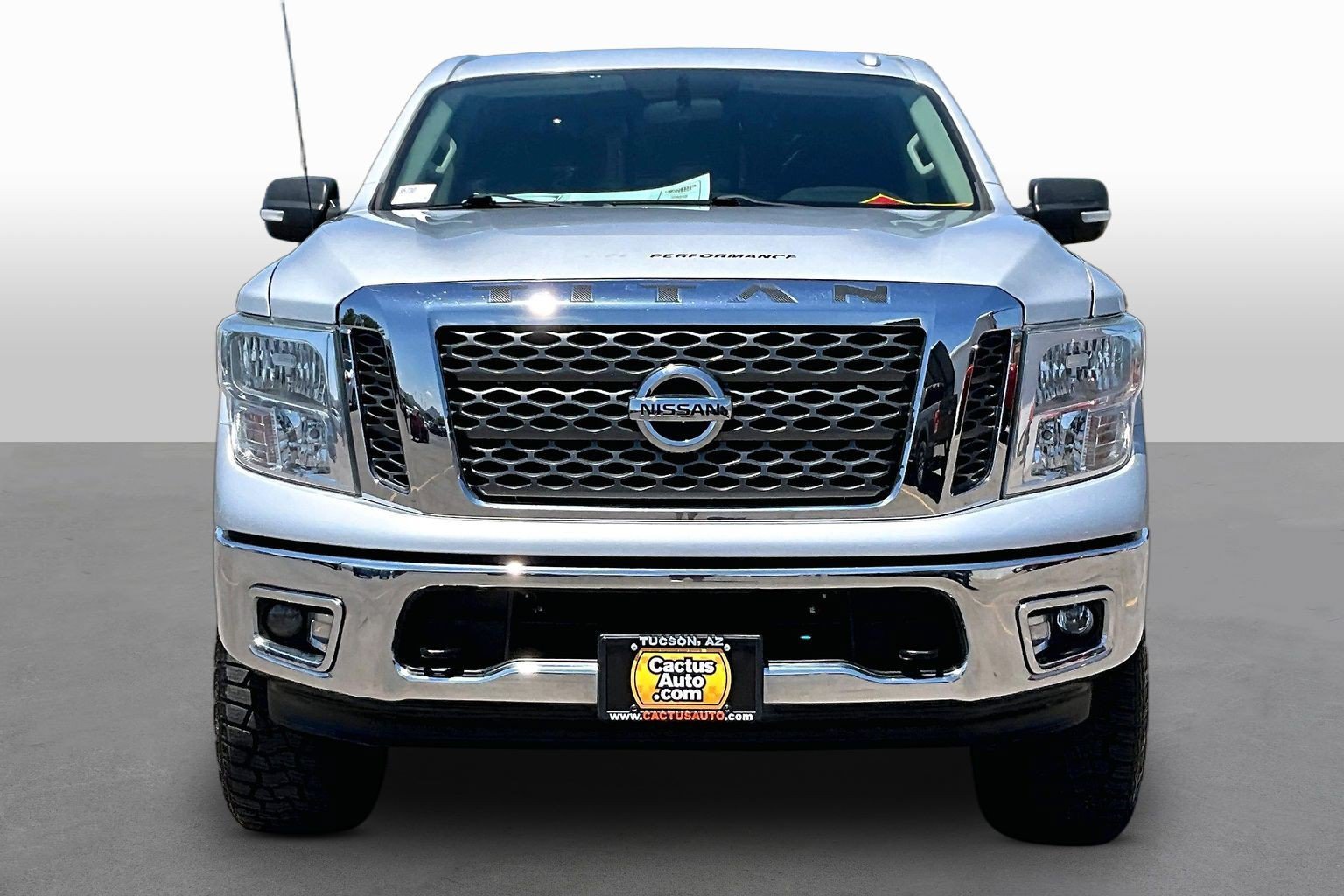 Used 2017 Nissan Titan SV AWD/4WD image 3