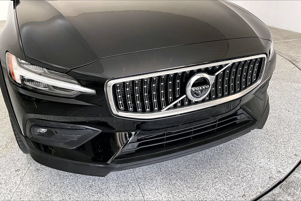 Used 2022 Volvo V60 T5 Cross Country w/ Advanced Package AWD/4WD image 36