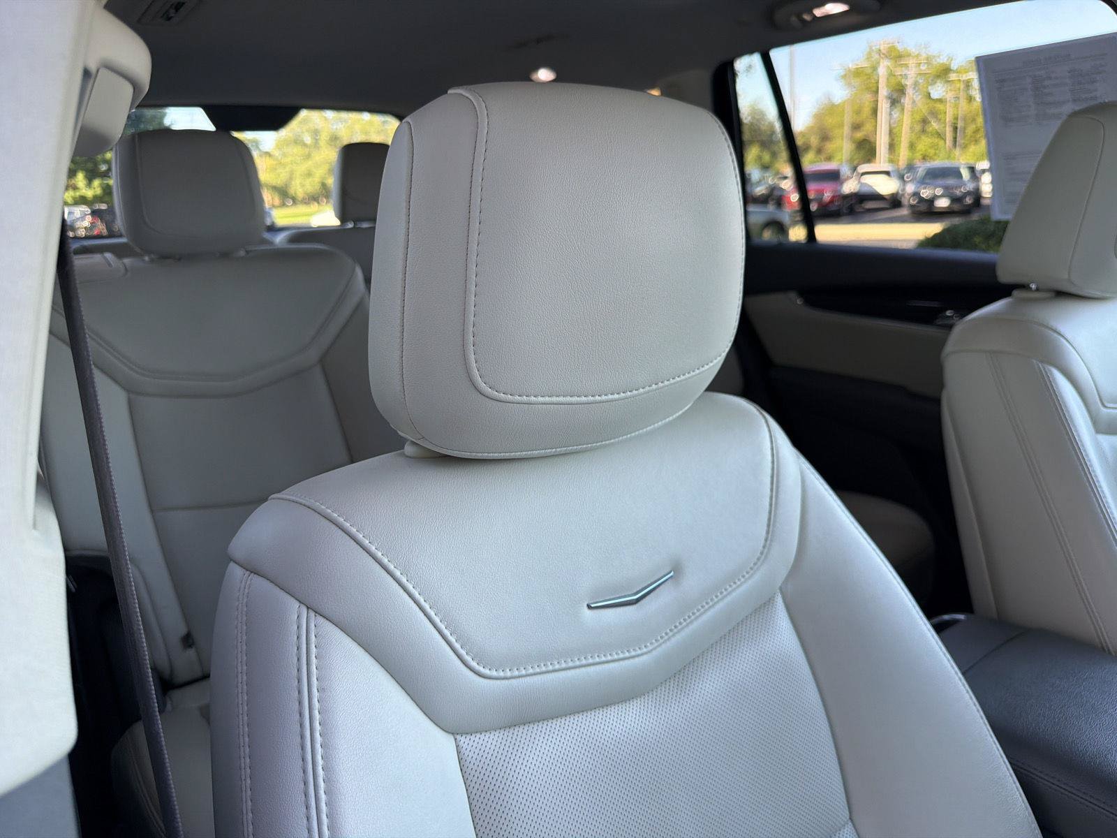 Used 2020 Cadillac XT6 Premium Luxury FWD image 38