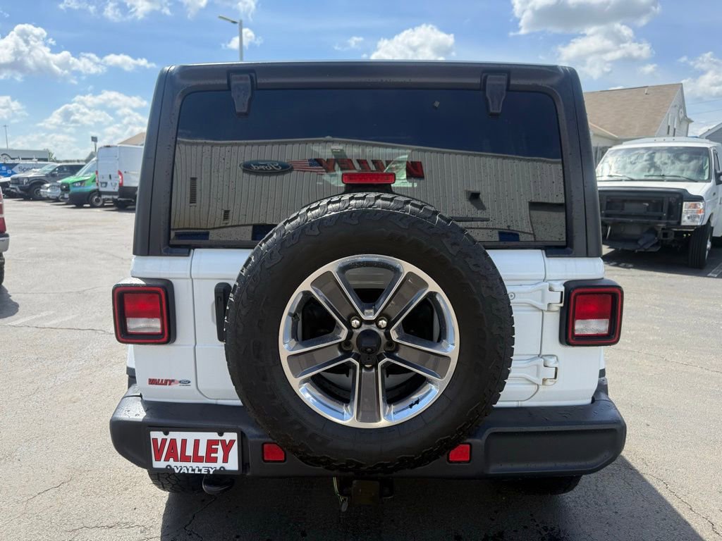 Used 2021 Jeep Wrangler Unlimited Sahara AWD/4WD image 4