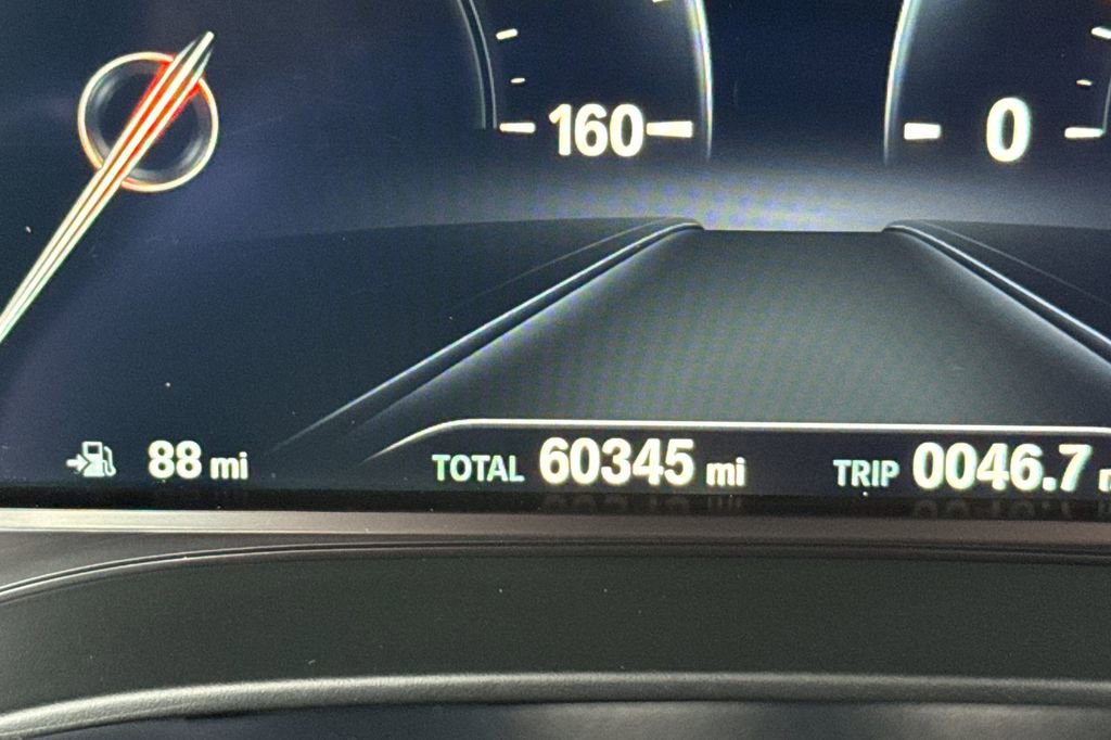 Used 2018 BMW 540i image 24