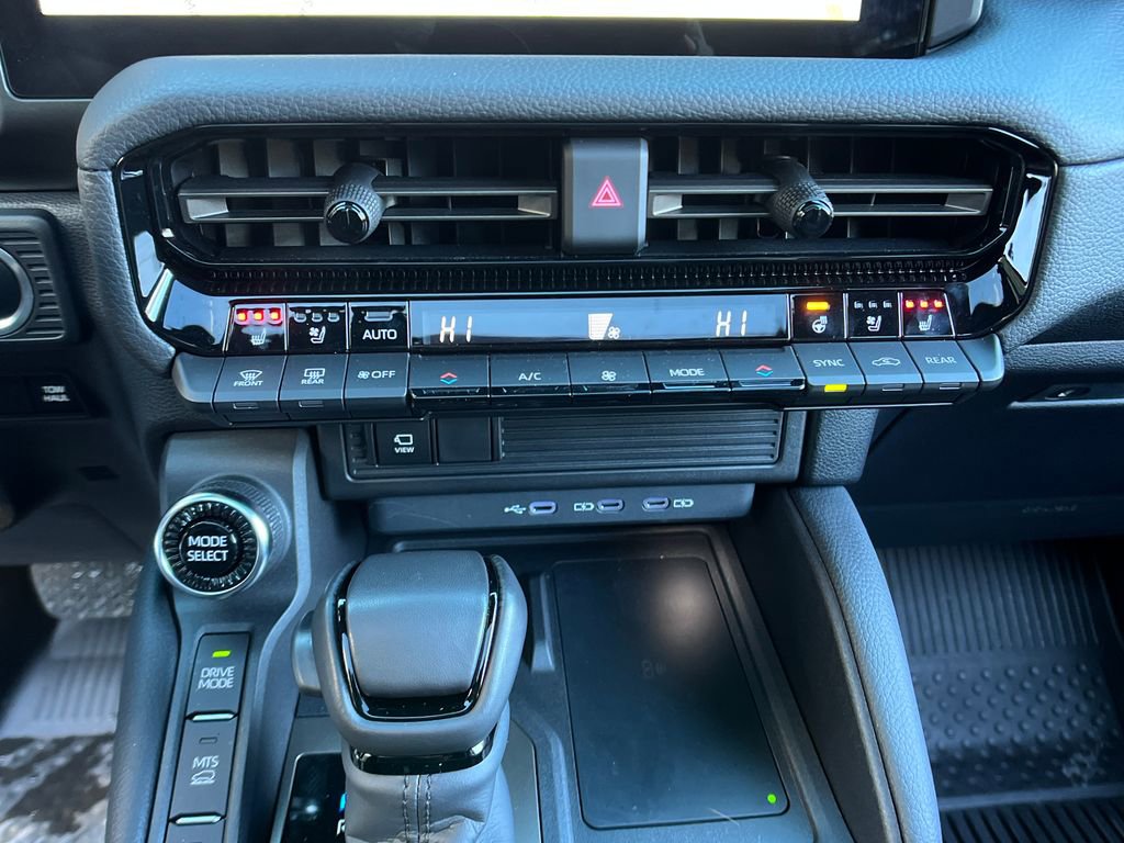 Used 2025 Toyota Land Cruiser image 17