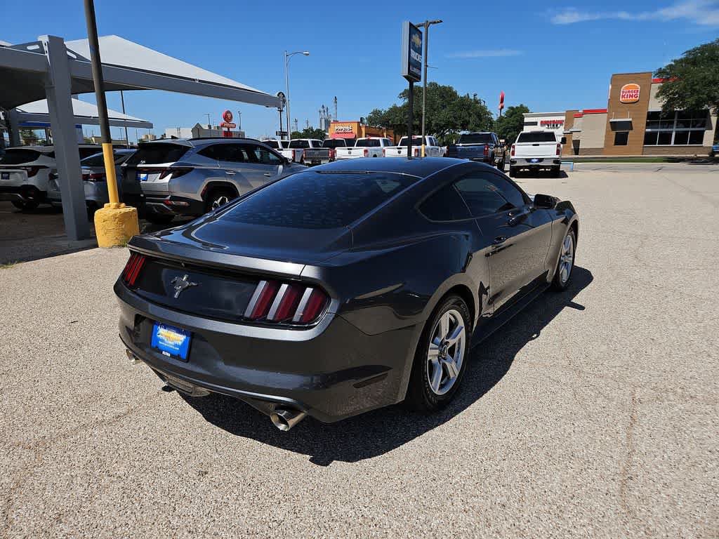 Used 2017 Ford Mustang Coupe RWD image 8