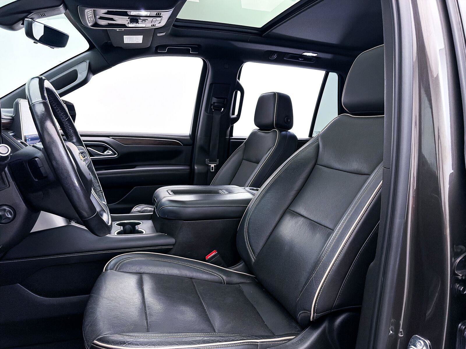 Used 2021 Chevrolet Tahoe Premier w/ Premium Package RWD image 21