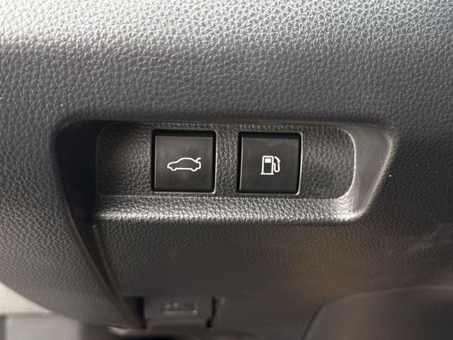 Used 2023 Toyota Crown XLE image 24