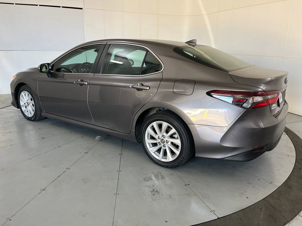 Used 2023 Toyota Camry LE image 3