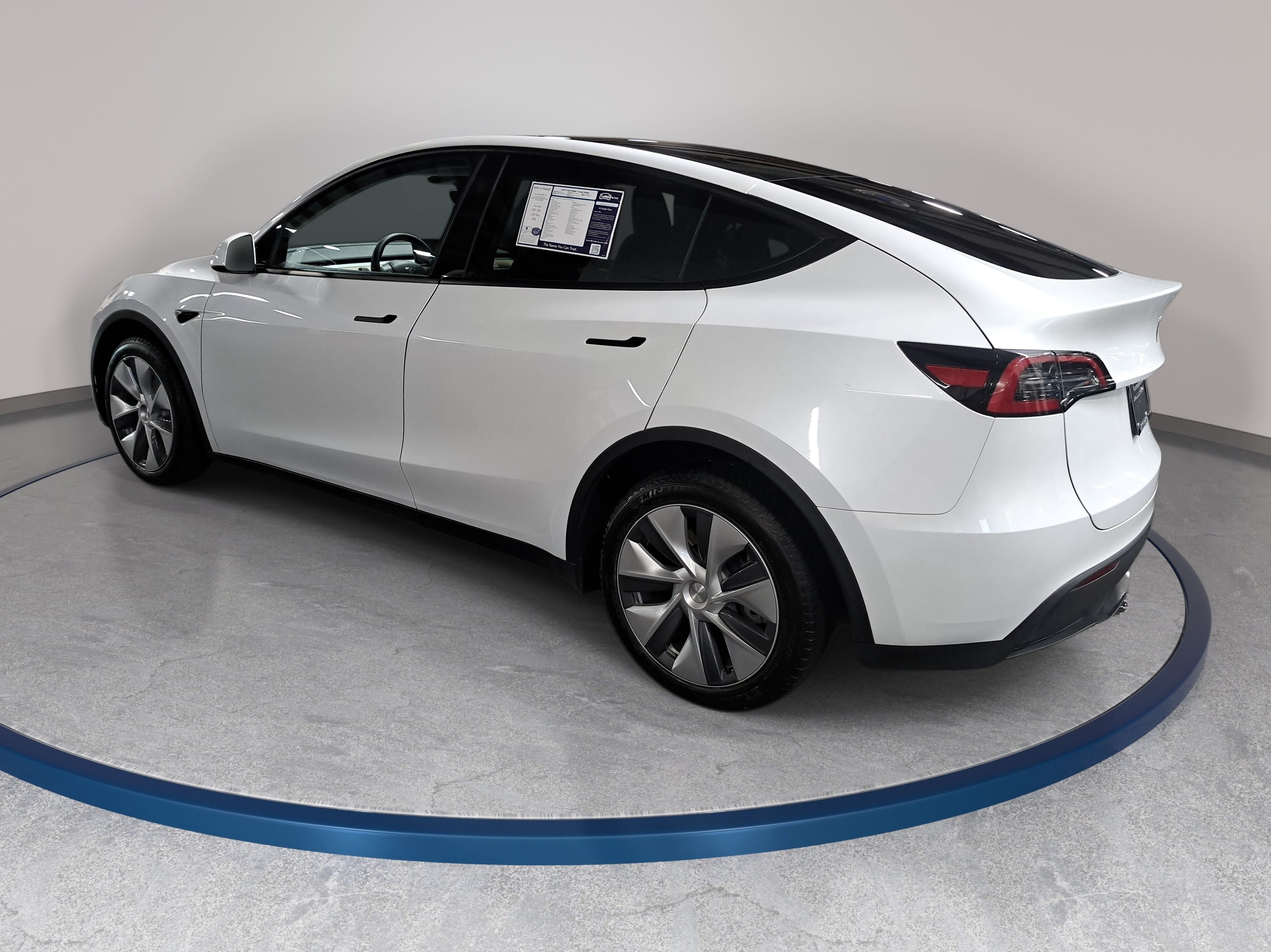 Used 2023 Tesla Model Y Long Range AWD/4WD image 7
