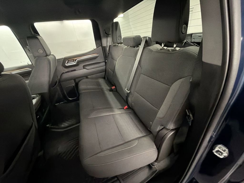 Used 2022 Chevrolet Silverado 1500 RST AWD/4WD image 23