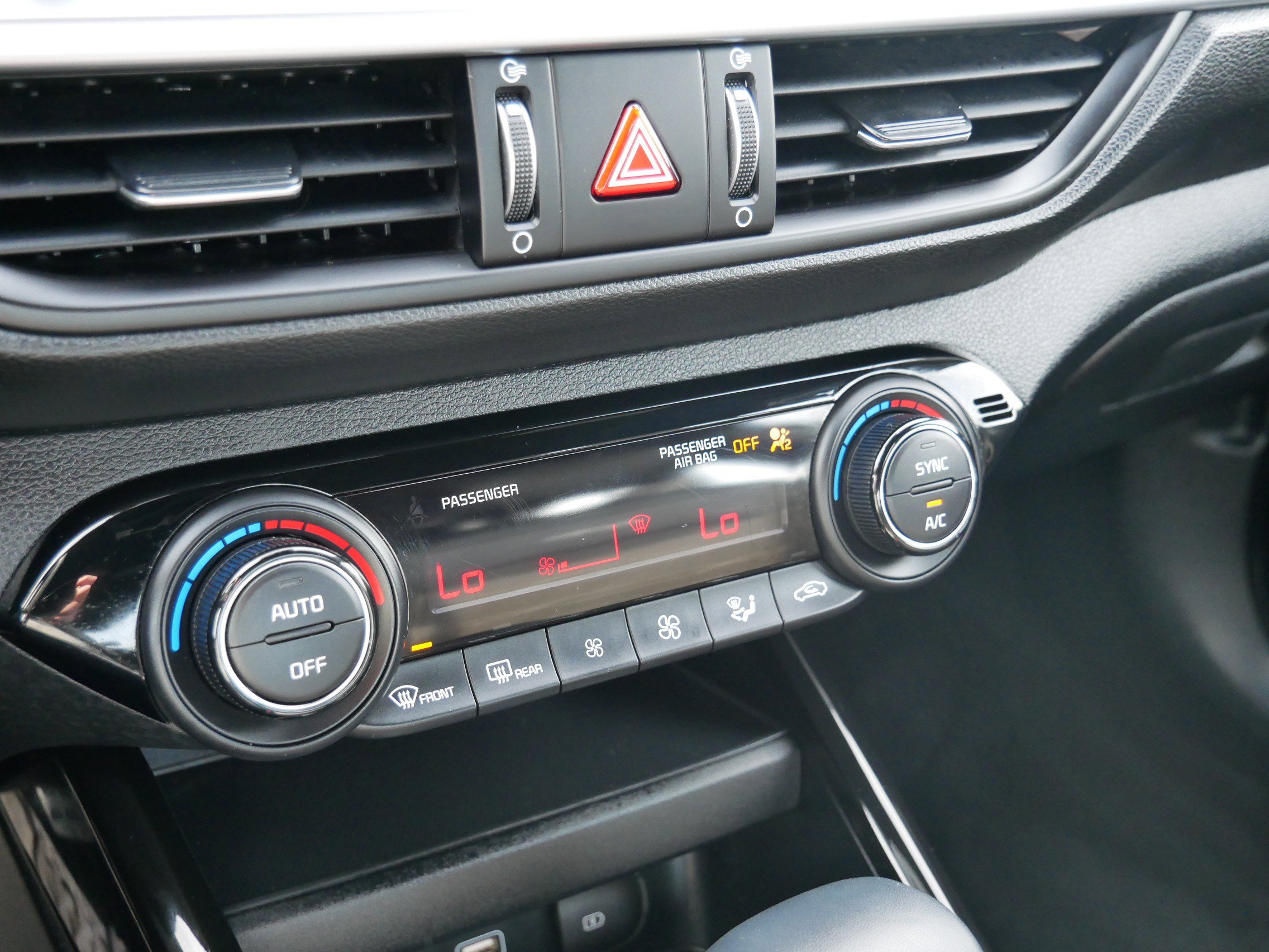 Used 2024 Kia Forte GT-Line image 23