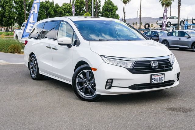 Used 2022 Honda Odyssey Elite image 2