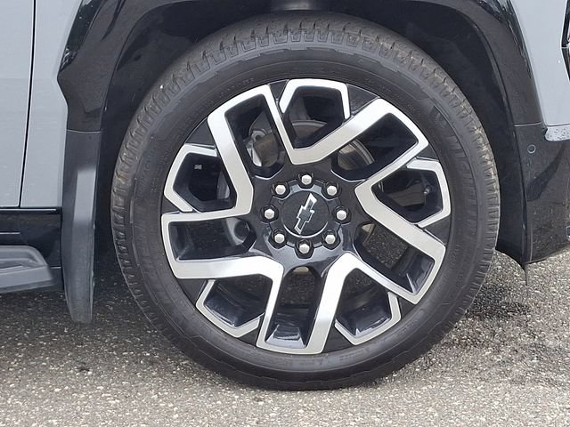 Used 2025 Chevrolet Silverado EV RST AWD/4WD image 28