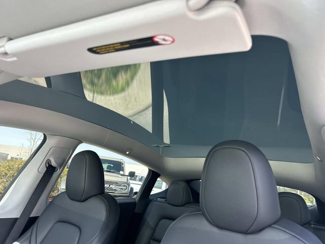 Used 2023 Tesla Model Y Long Range image 32
