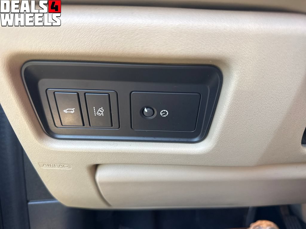 Used 2019 Land Rover Discovery Sport AWD/4WD image 33