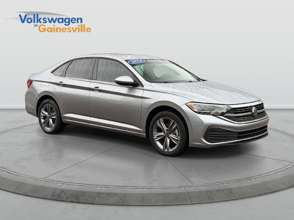 Used 2024 Volkswagen Jetta SE FWD image 1