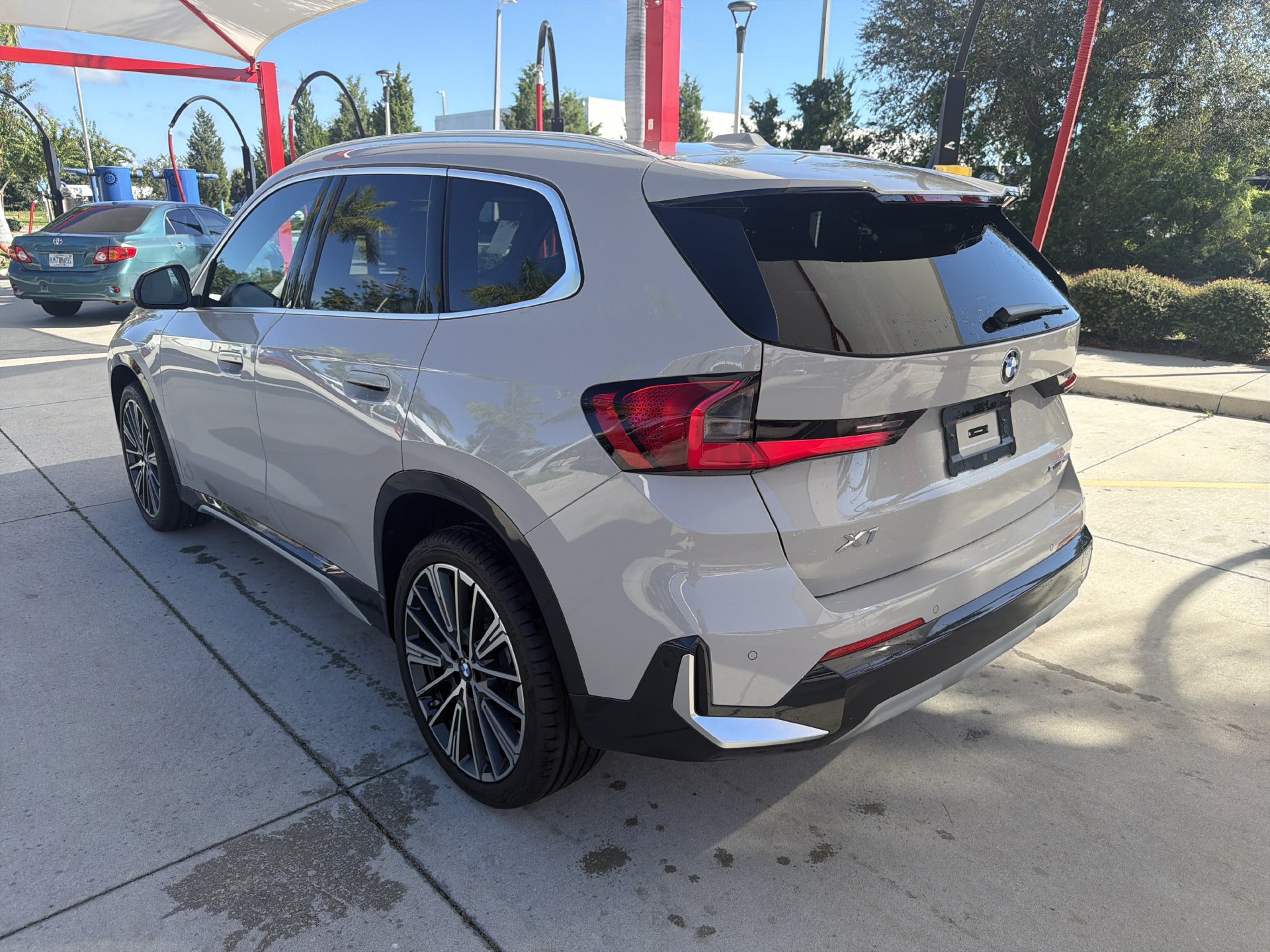Used 2026 BMW X1 xDrive28i AWD/4WD image 6