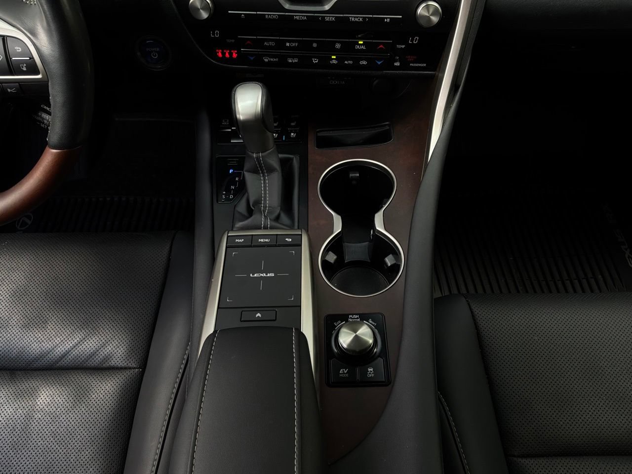 Used 2022 Lexus RX 450h AWD w/ Premium Package image 17