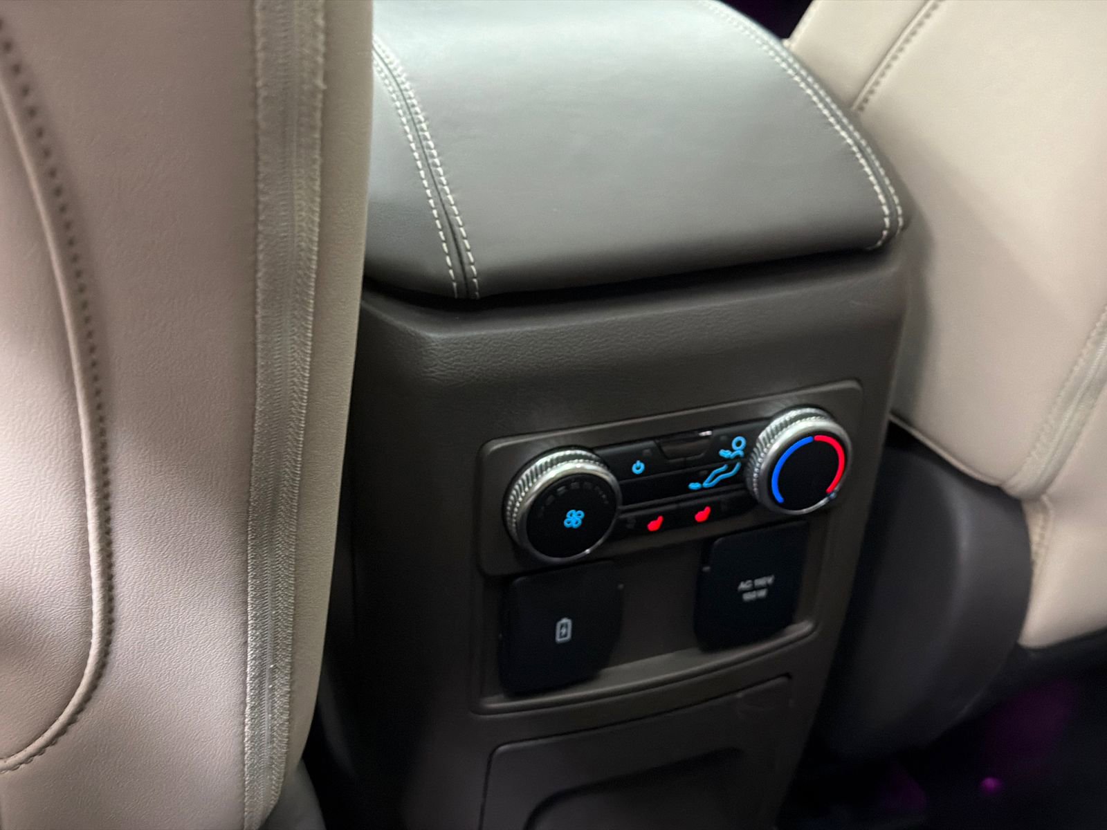 Used 2023 Ford Explorer Platinum w/ Technology Package image 19