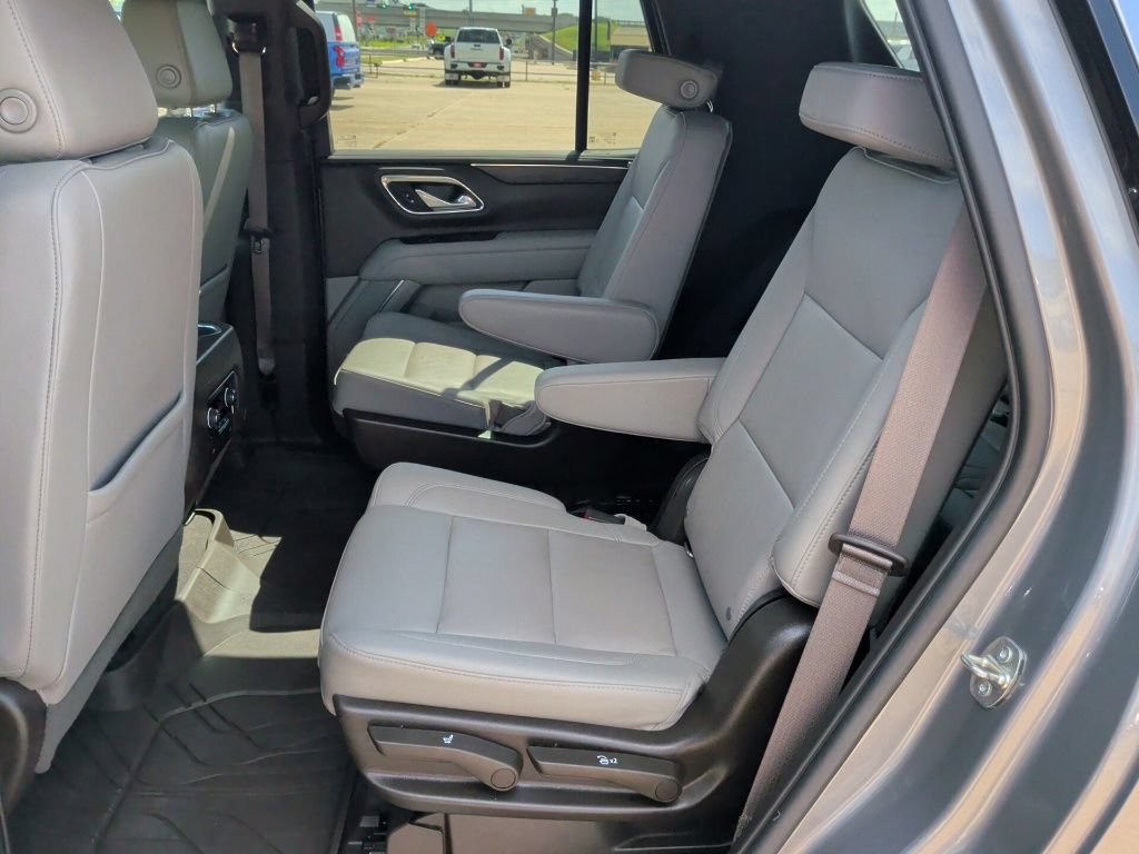 Used 2022 Chevrolet Tahoe LT w/ Luxury Package RWD image 38
