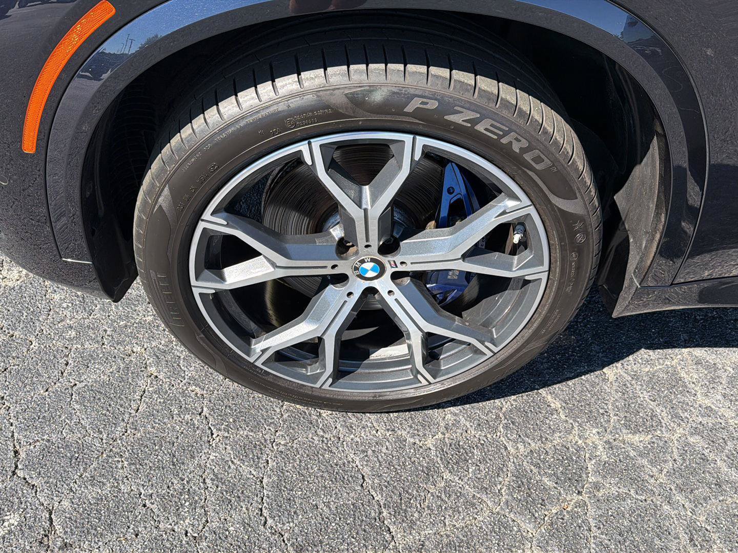 Used 2022 BMW X5 sDrive40i w/ M Sport Package RWD image 39
