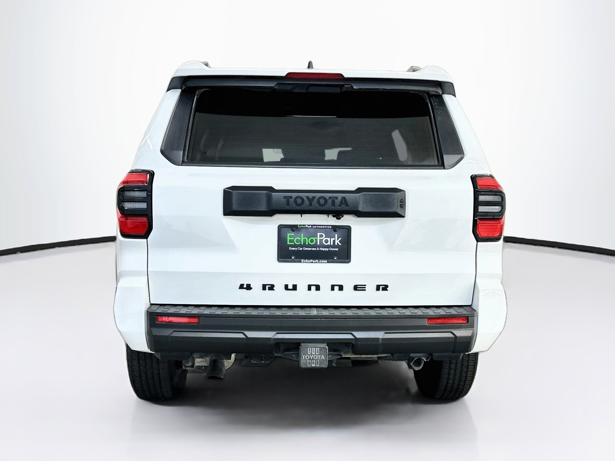 Used 2025 Toyota 4Runner SR5 AWD/4WD image 7