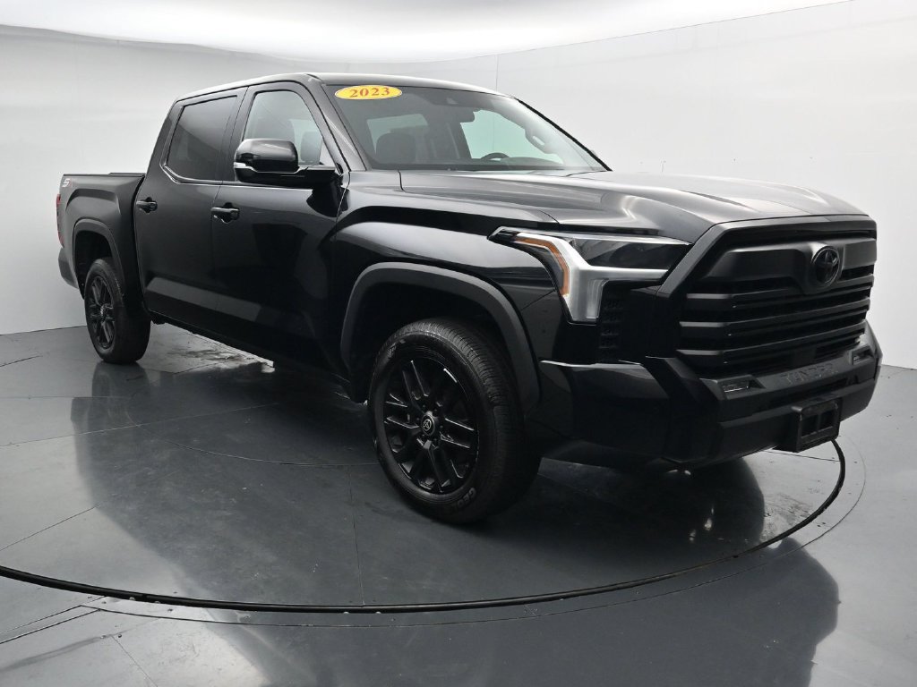 Used 2023 Toyota Tundra SR5 w/ SR5 Convenience Package AWD/4WD image 2