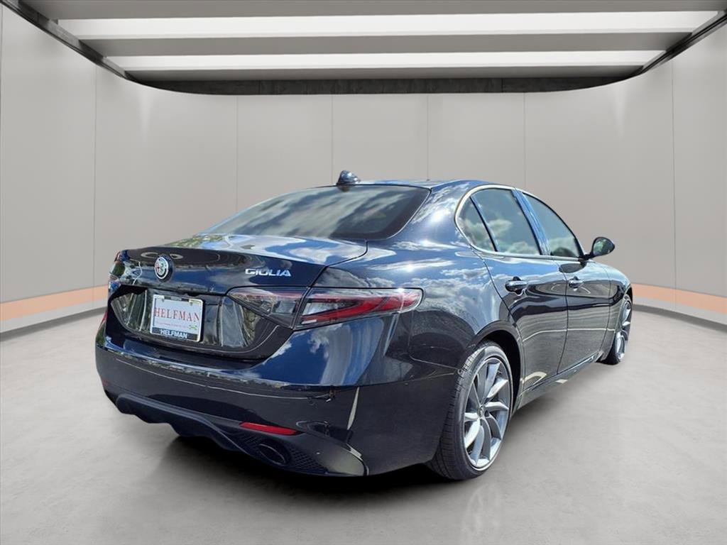 New 2025 Alfa Romeo Giulia image 7