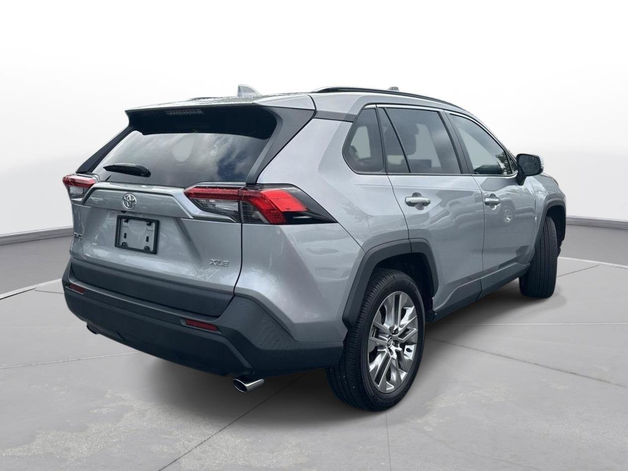 Certified 2020 Toyota RAV4 XLE Premium FWD image 6