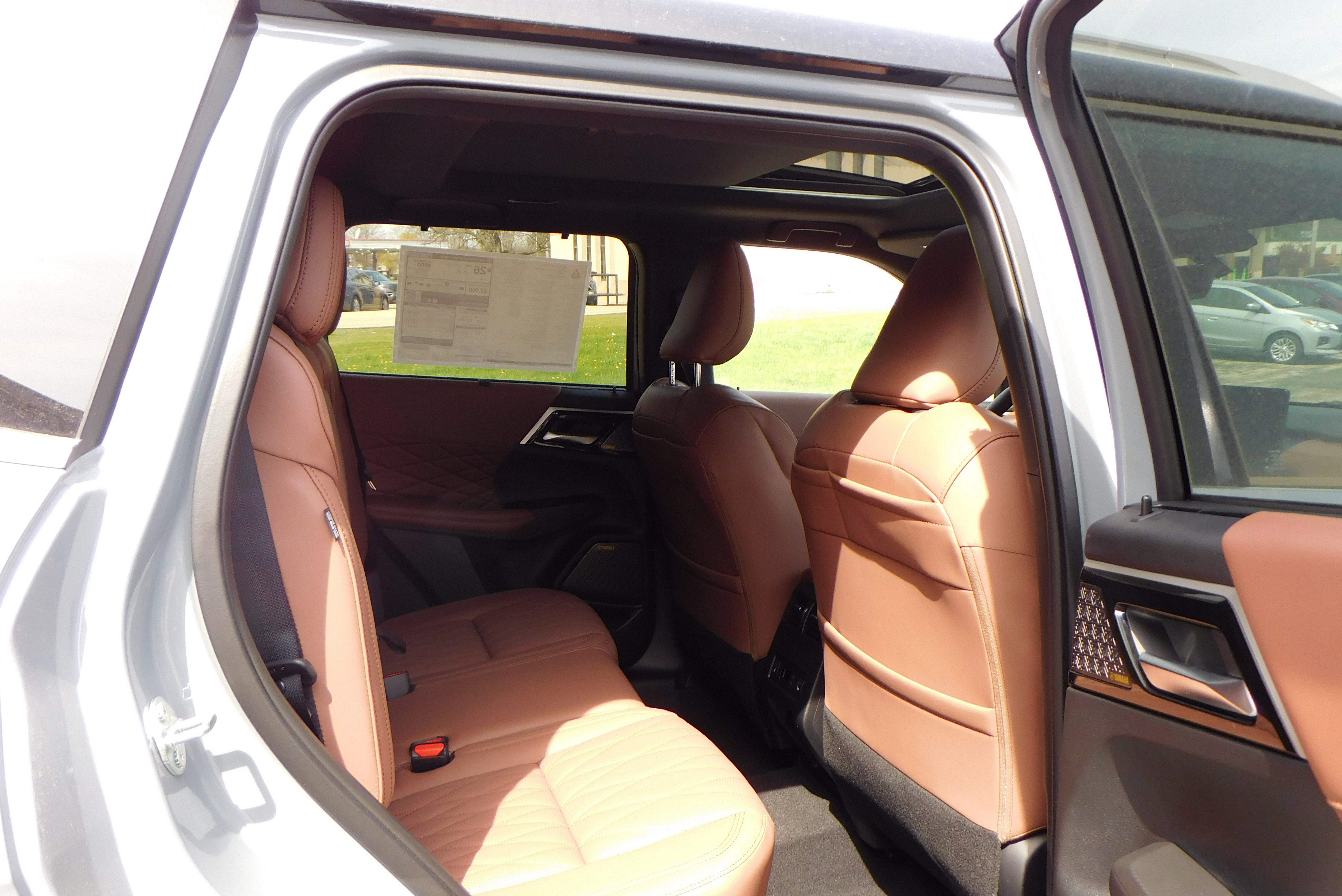 Used 2025 Mitsubishi Outlander SEL image 40