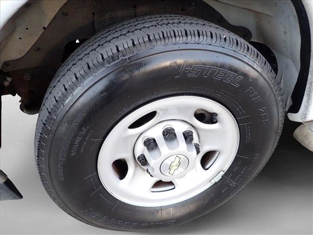 Used 2024 Chevrolet Express 2500 w/ Driver Convenience Package image 6
