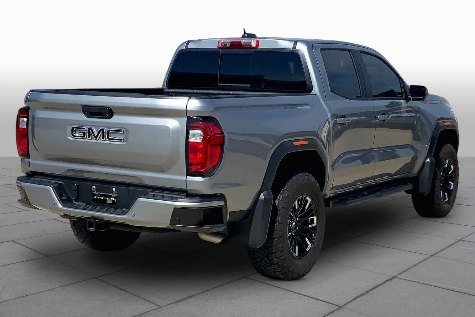 Used 2025 GMC Canyon AT4 w/ Technology Plus Package AWD/4WD image 12