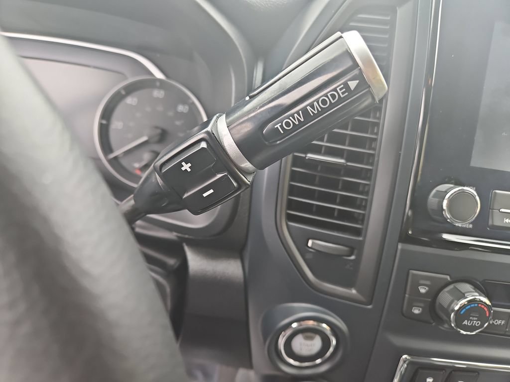 Used 2024 Nissan Titan SV w/ SV Convenience Package AWD/4WD image 23