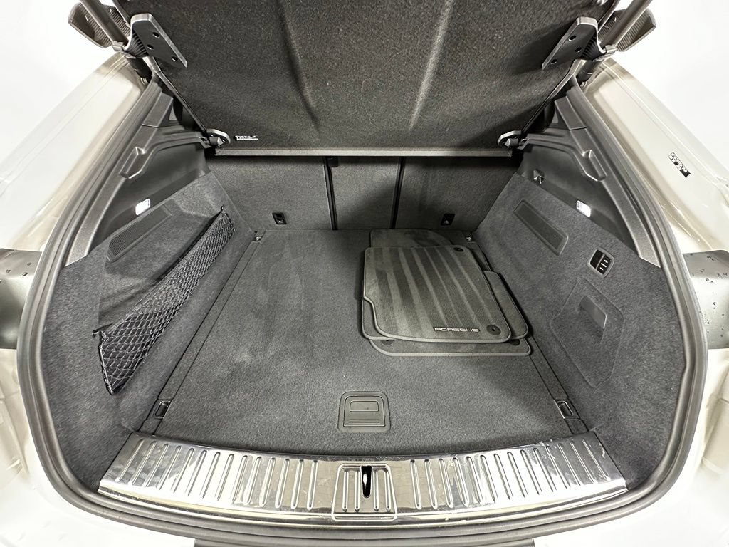 Certified 2024 Porsche Cayenne Turbo GT AWD/4WD image 45