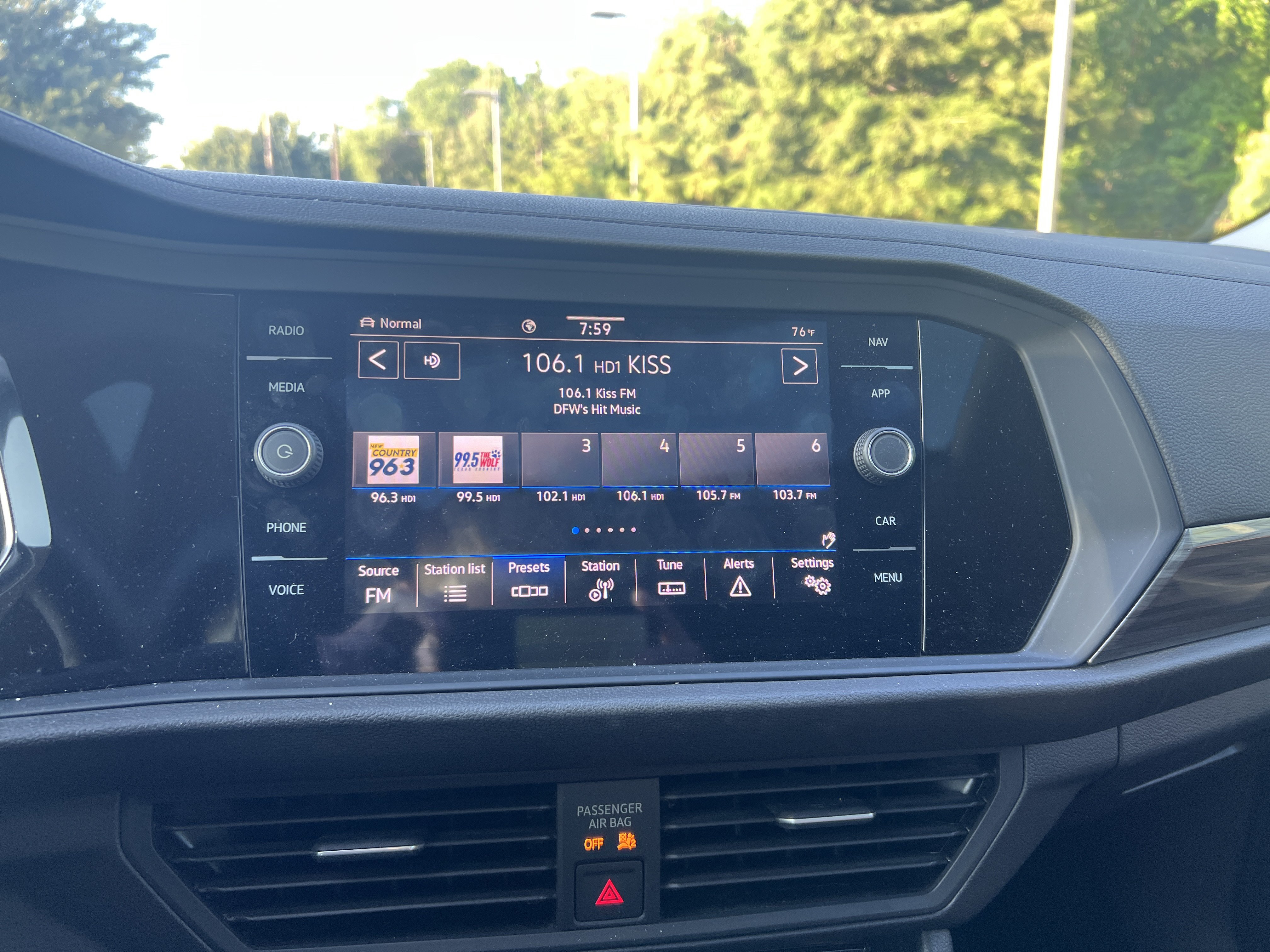 Certified 2022 Volkswagen Jetta SEL FWD image 19