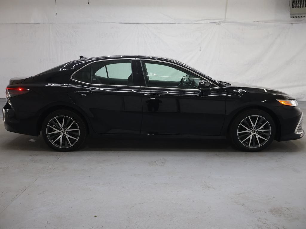Used 2024 Toyota Camry XLE FWD image 8