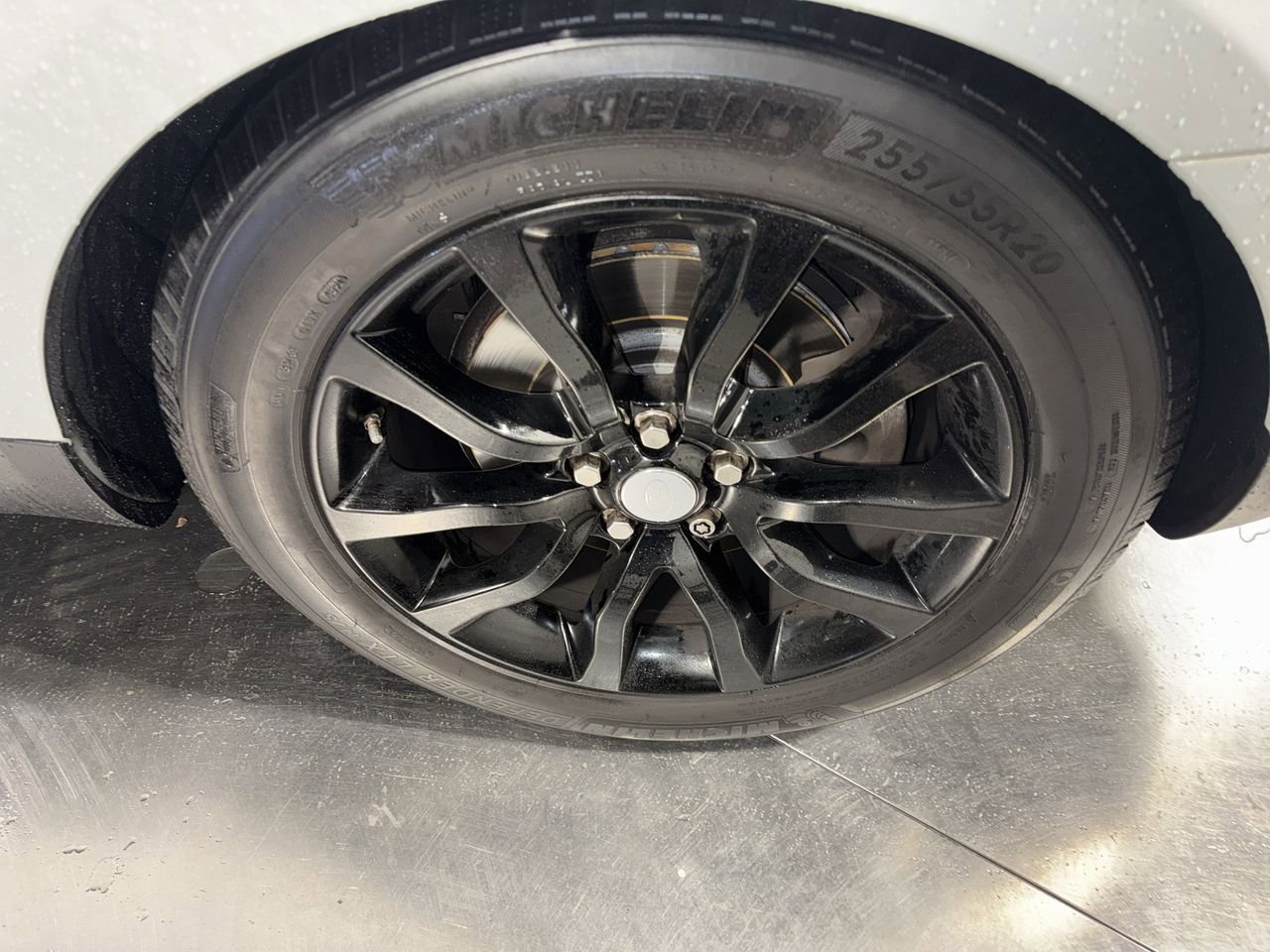 Used 2017 Land Rover Range Rover Sport HSE image 12