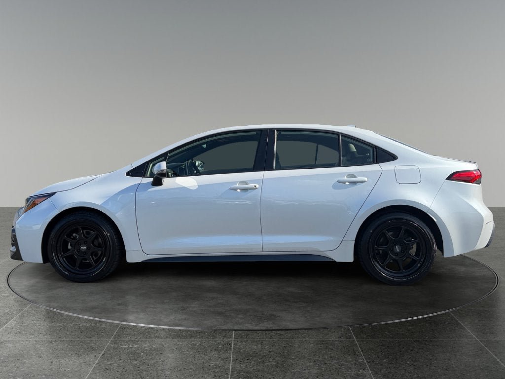 Used 2022 Toyota Corolla XSE FWD image 5