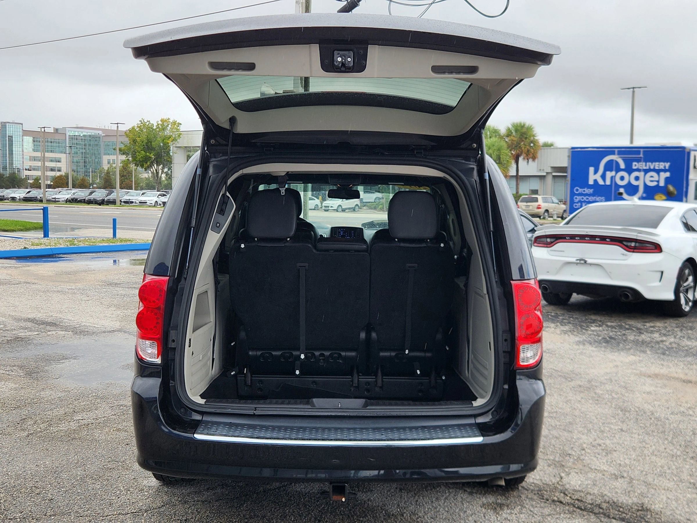 Used 2019 Dodge Grand Caravan SXT image 20