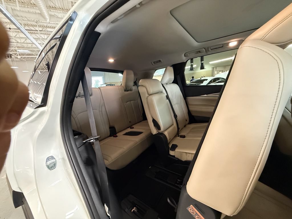 Used 2023 INFINITI QX60 Luxe AWD/4WD image 30