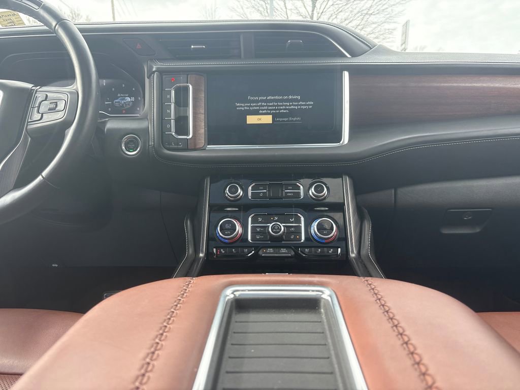 Used 2024 GMC Yukon XL Denali Ultimate image 18