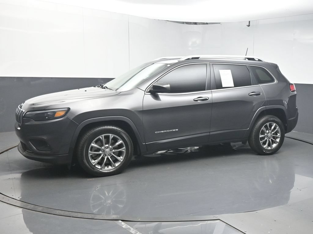 Used 2019 Jeep Cherokee Latitude Plus w/ Comfort/Convenience Group FWD image 4